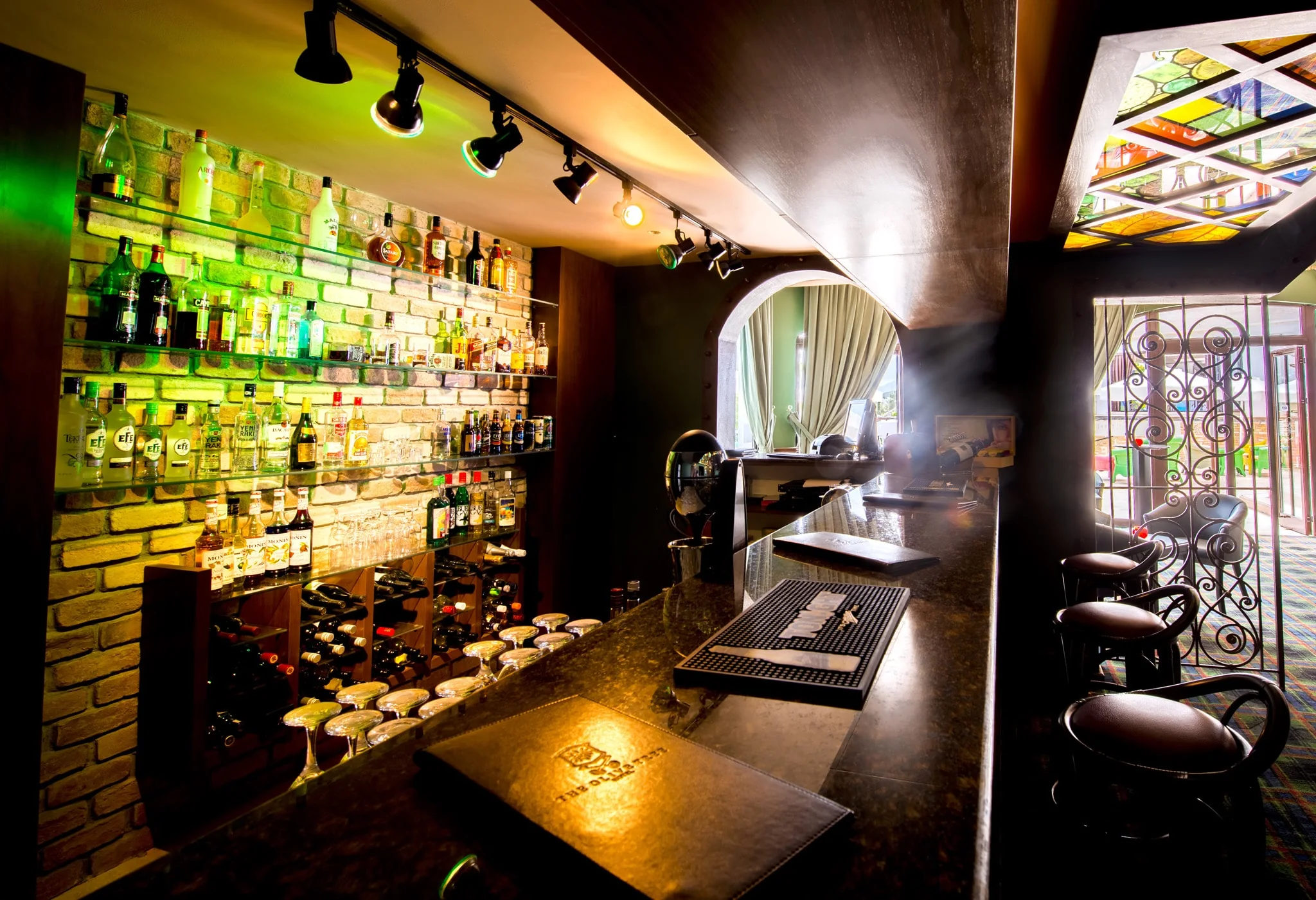 Cocktail bar