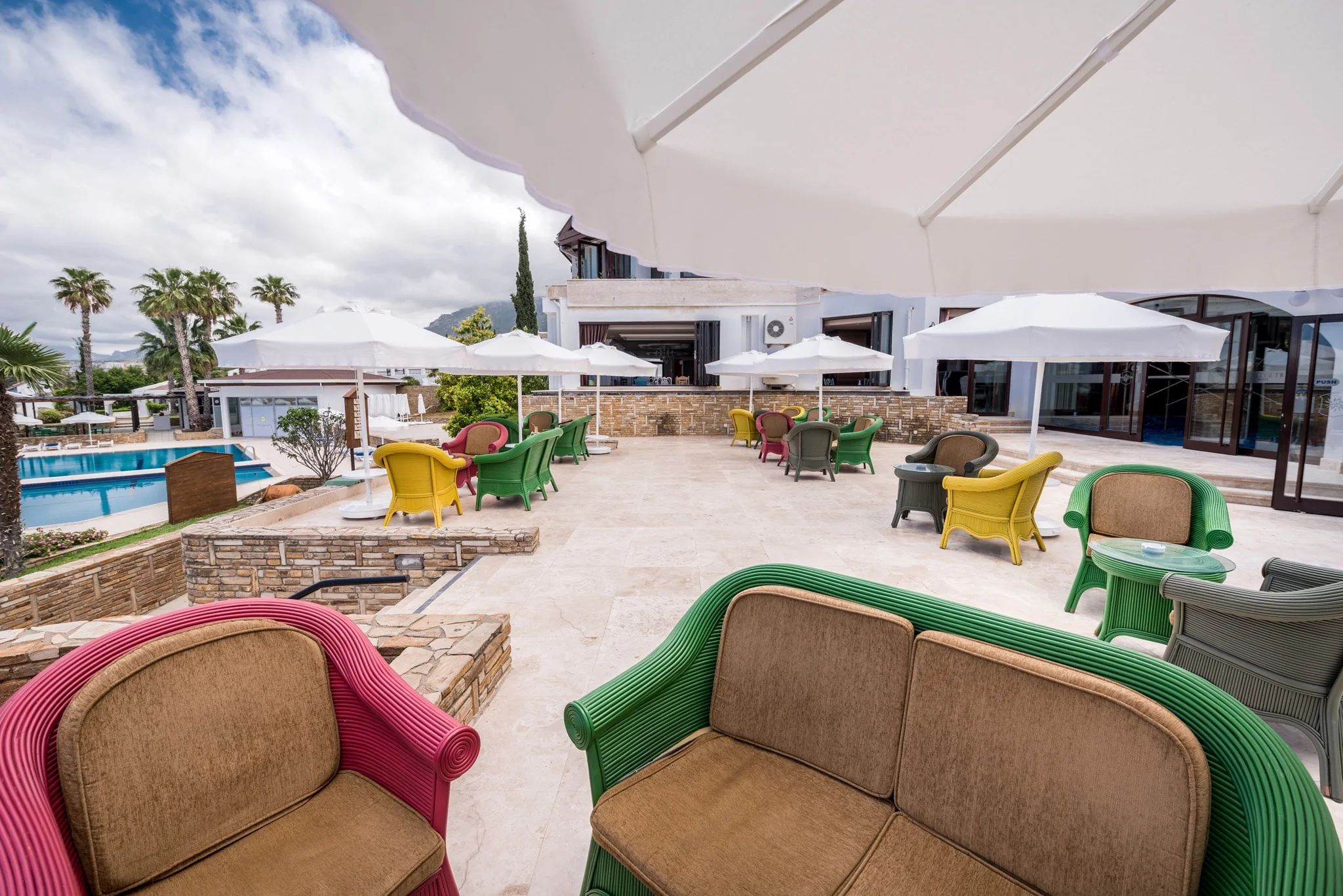 Pool Bar