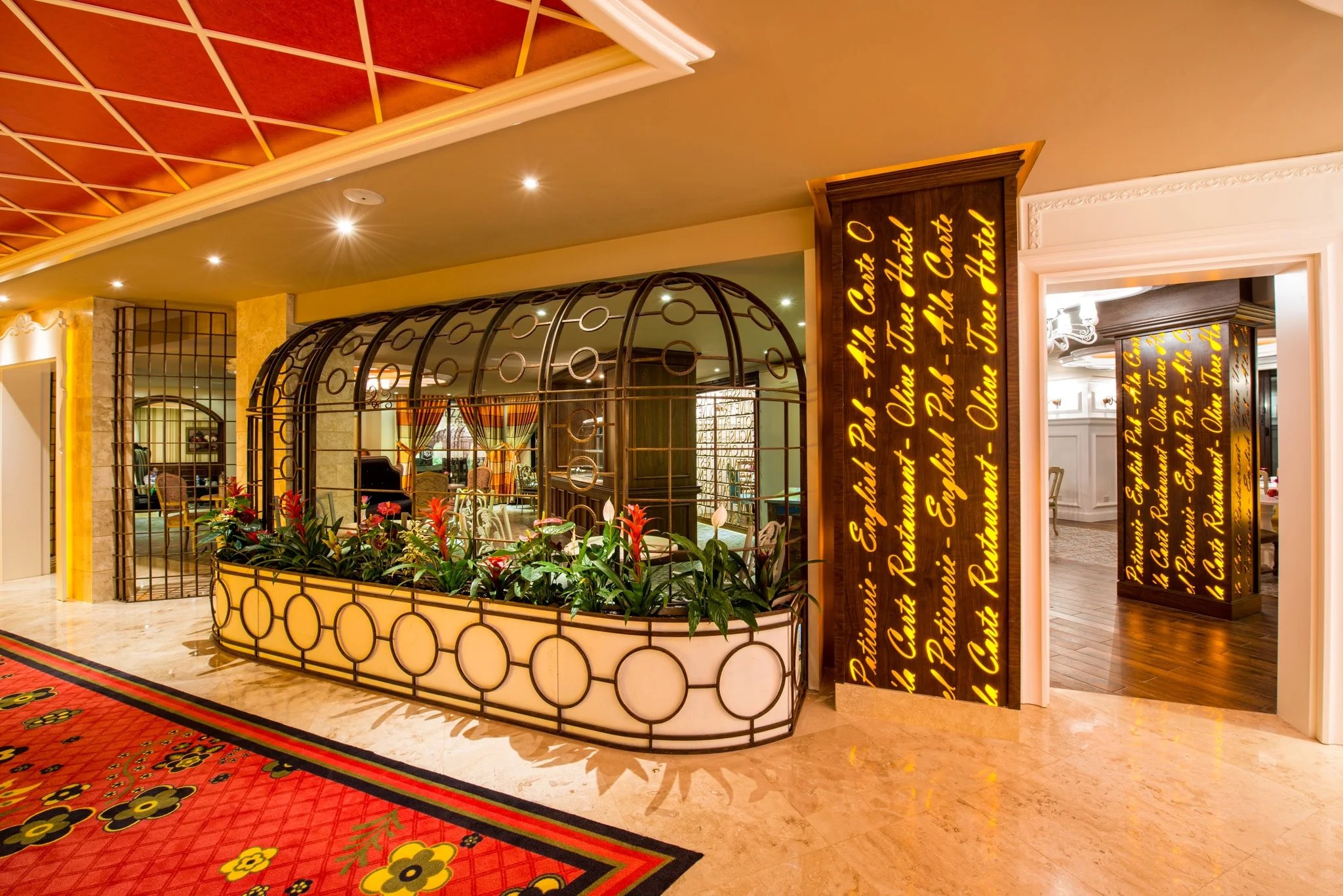 Lobby lounge